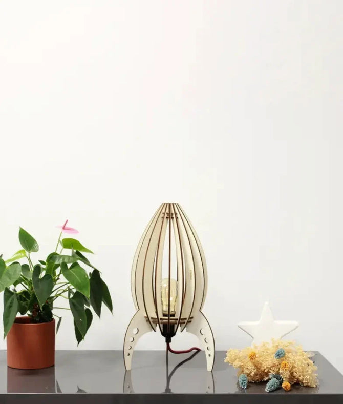 Illuminez vos espaces avec nos lampes en bois à poser, design et Made in France.