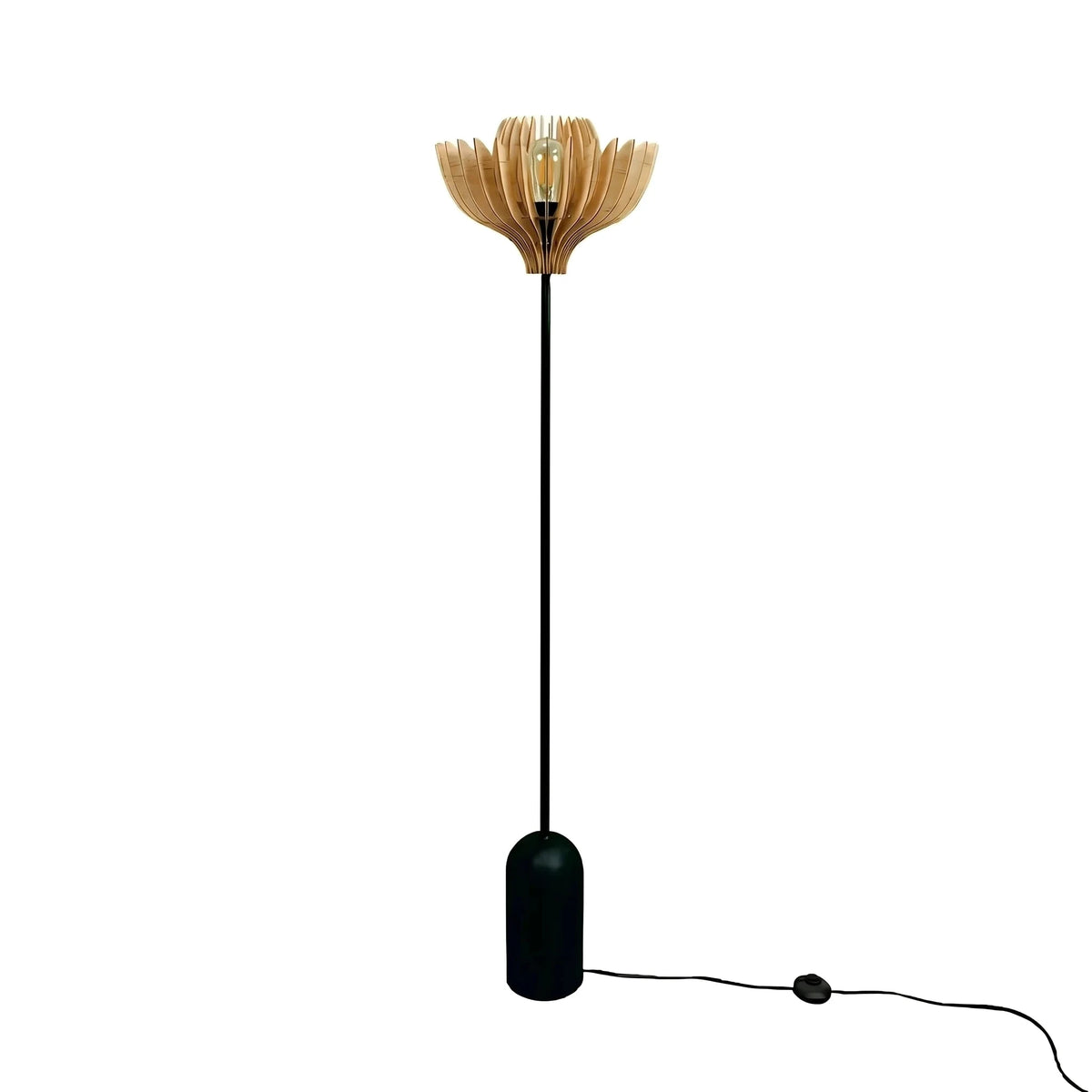 tullia-teinte-chene-lampadaire.webp